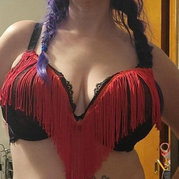 Torrid Curve Costume Red and Black Fringe Bra Size 40DDD EUC - Picture 2 of 3